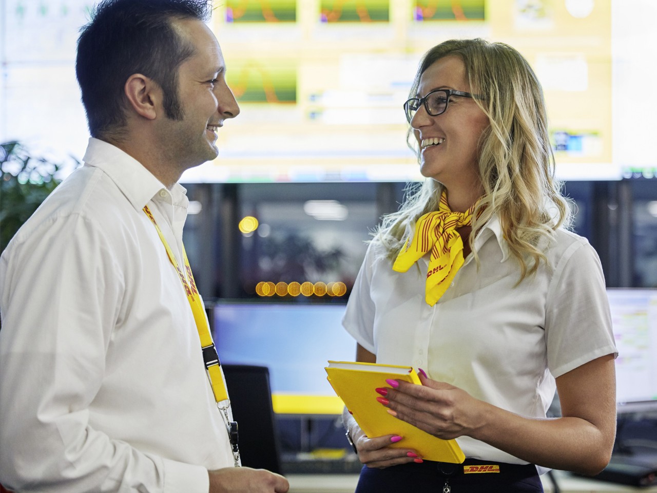 pracownicy-prowadzący-rozmowę